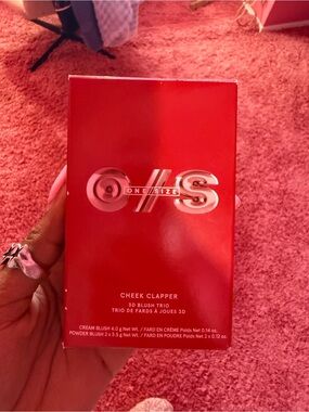 One/Size Cheek Clapper 3D Blush Trio - Red Packaging